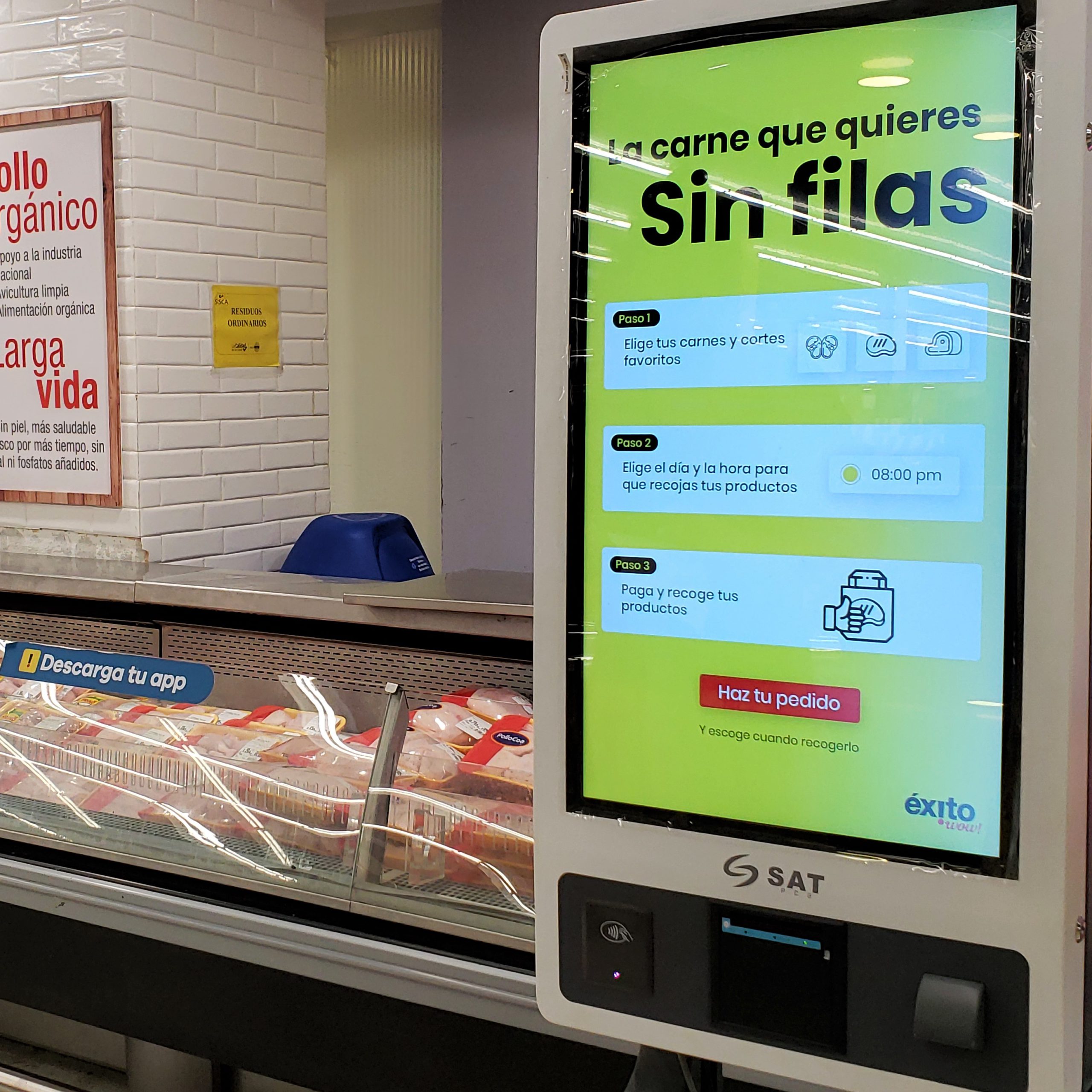 Kioscos interactivos y pantallas digitales de Tekus en el éxito